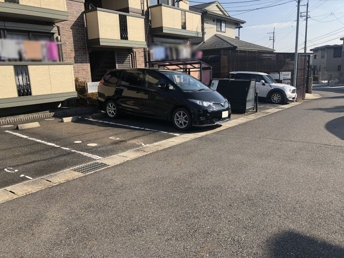 リビングタウン湖都が丘　Ｃ棟の駐車場