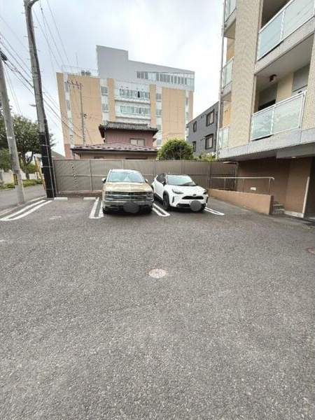 コンフォートEXE連坊ステーションの駐車場