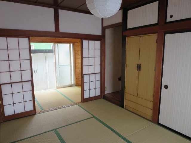 メープルⅠ貸家の和室|畳の上でゆっくりとくつろげる和室です
