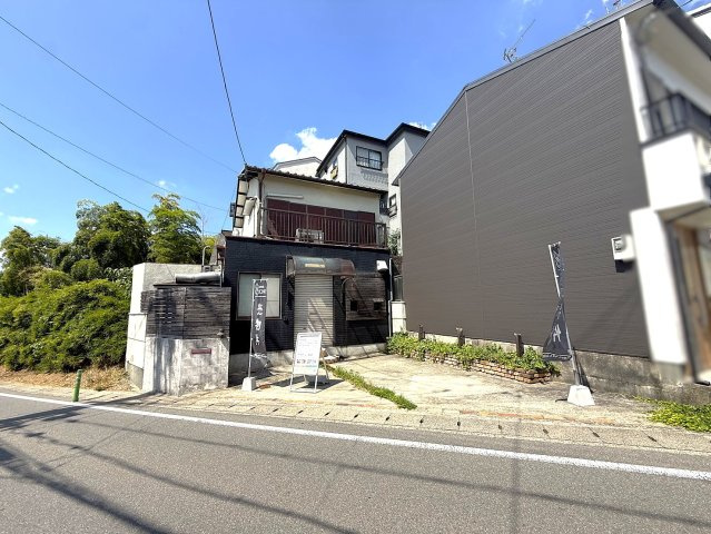 大原野東野町の前面道路含む現地写真