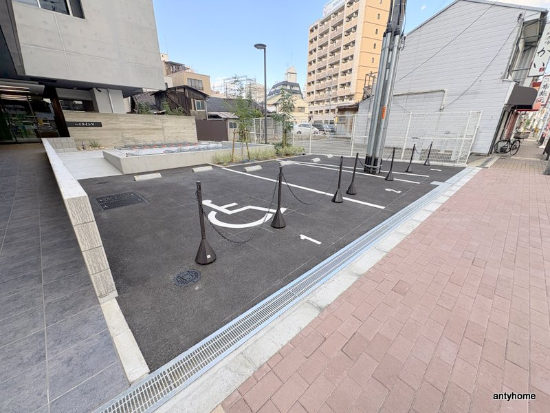 ハイラインⅤ　仲介手数料無料の駐車場