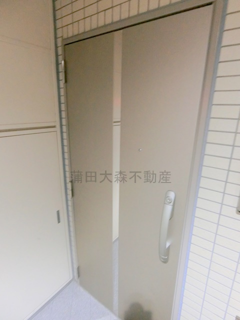 スカイコート蒲田第6の玄関