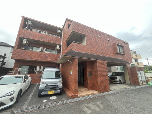 アドサム小山の外観