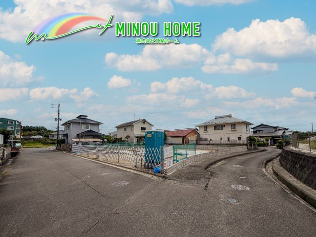 鳥栖市古賀町-第2 全3棟の前面道路含む現地写真