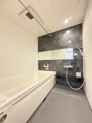 D-room大塚町の浴室
