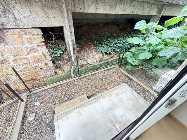 メゾンドエトワール神戸西山町のバルコニー