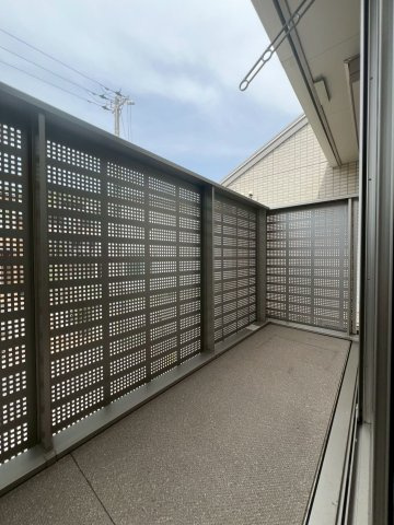 ラークヒルズのバルコニー