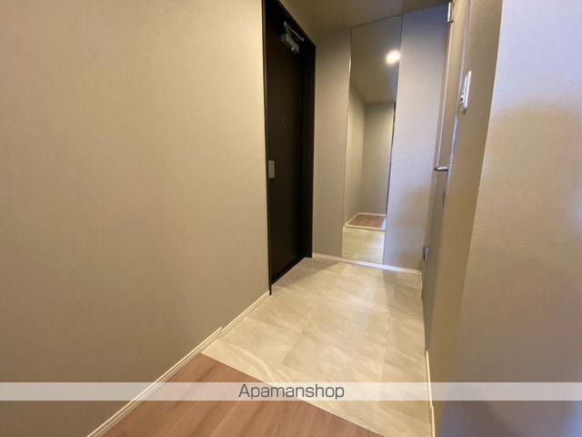 シーズンフラッツ上杉の玄関