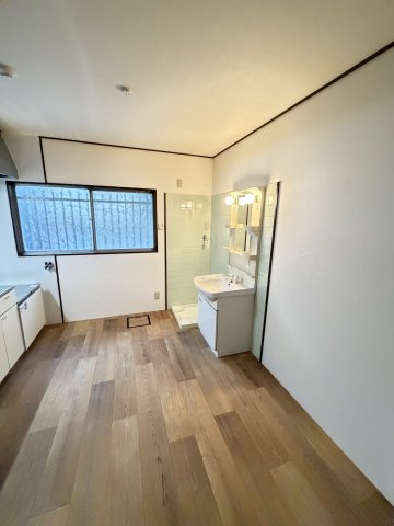 二宮町3丁目連棟住居(東5)の居間・リビング