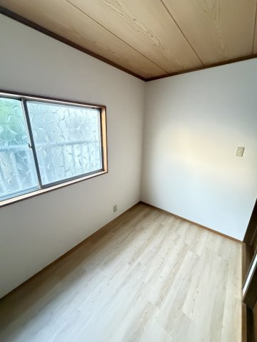 二宮町3丁目連棟住居(東5)の寝室