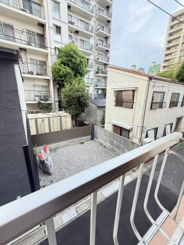 二宮町3丁目連棟住居(東5)のバルコニー