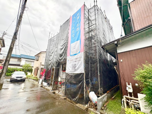 CRADLE GARDEN　入間市東藤沢第30　全１棟の前面道路含む現地写真