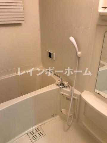 ワイズ　パラシオンの浴室