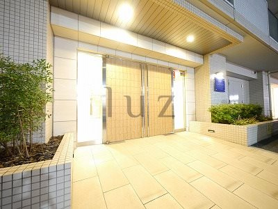 ドメイン横濱鶴見のエントランス