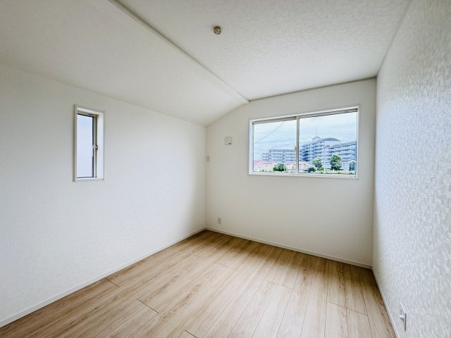 松戸市六実５丁目新築戸建（六実第12）の洋室|5.25帖洋室