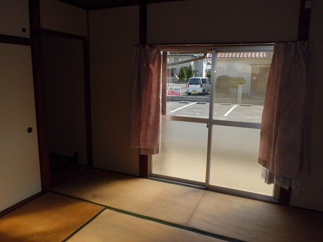 福富西渡邊　倉庫・借家の和室
