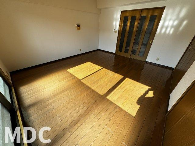 ルミナス原 の洋室