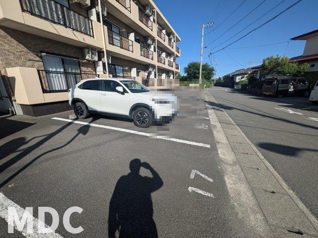 フレグランス藍住Ⅱの駐車場