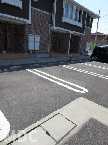 徳島市北島田町１丁目のアパートの駐車場
