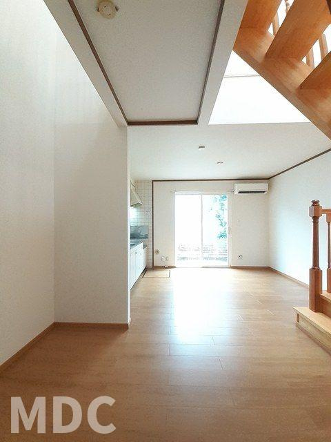 ビレッジあいＣの居間・リビング
