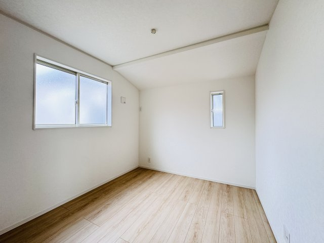 松戸市六実５丁目新築戸建（六実第12）の洋室|5.25帖洋室