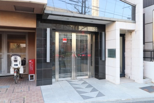 アヴィニティー品川戸越のエントランス|落ち着いたエントランスです