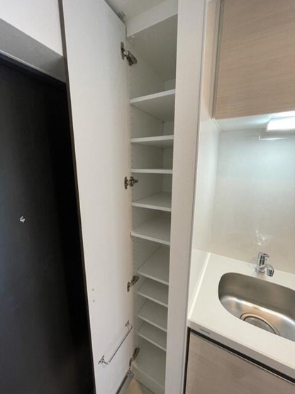 【収納】 | ＳＨＯＫＥＮ　Ｒｅｓｉｄｅｎｃｅ東神奈川 | 同物件別部屋