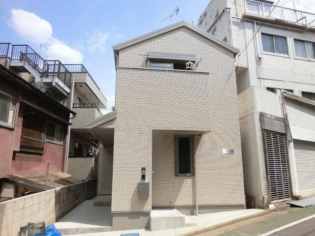 ピオーネ前野の外観