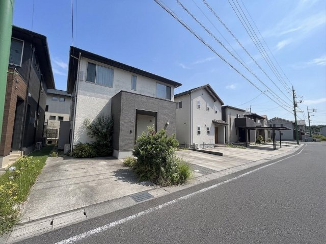 【外観】 | 西持田町中古戸建 | 落ち着いた雰囲気の外観です