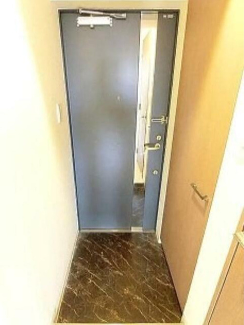 リファイズエクスクルーシブの玄関