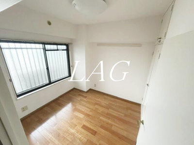 【居間・リビング】 | ロイヤルメドウ | 洋室のお部屋です。