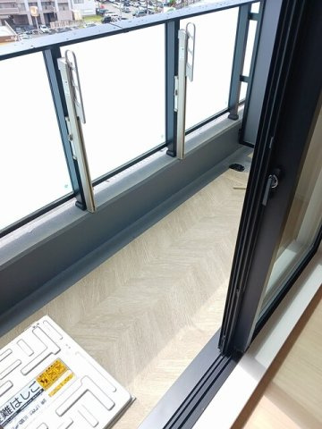 【バルコニー】 | サンライズ　江平中町 | バルコニーがあります