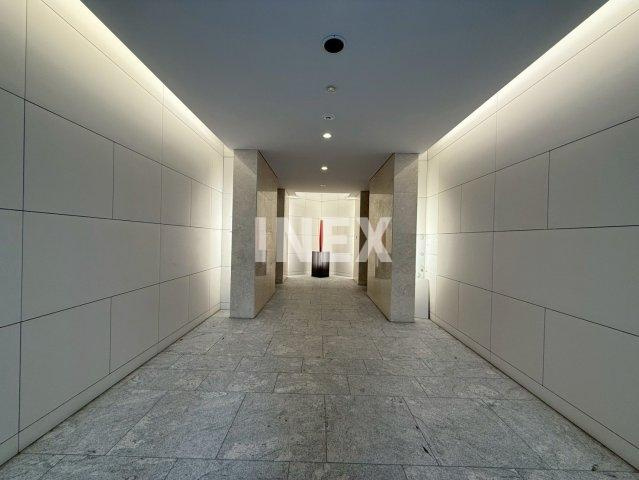 横浜市神奈川区西神奈川１丁目の賃貸マンションのエントランス