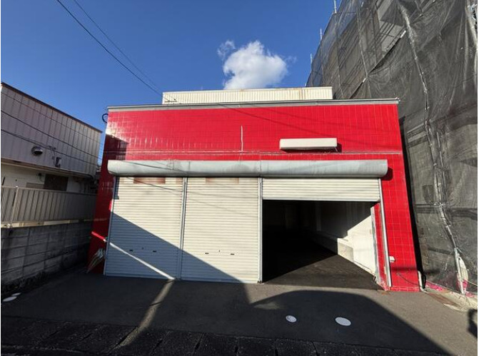 「趣味を楽しむ1階ガレージの家」高知市瀬戸西町2丁目　中古一戸建て