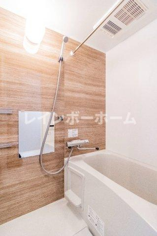 エフプレスト岸町の浴室