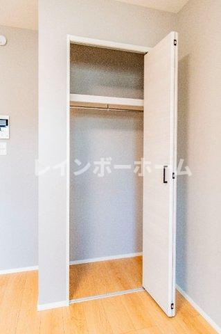エフプレスト岸町の収納
