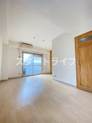 大阪市淀川区東三国４丁目の賃貸マンションの寝室