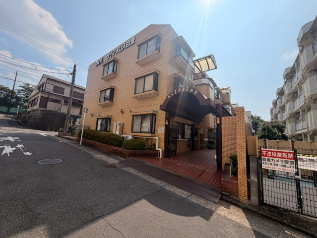 ダイアパレス白壁　名古屋市賃貸　仲介手数料無料のエントランス