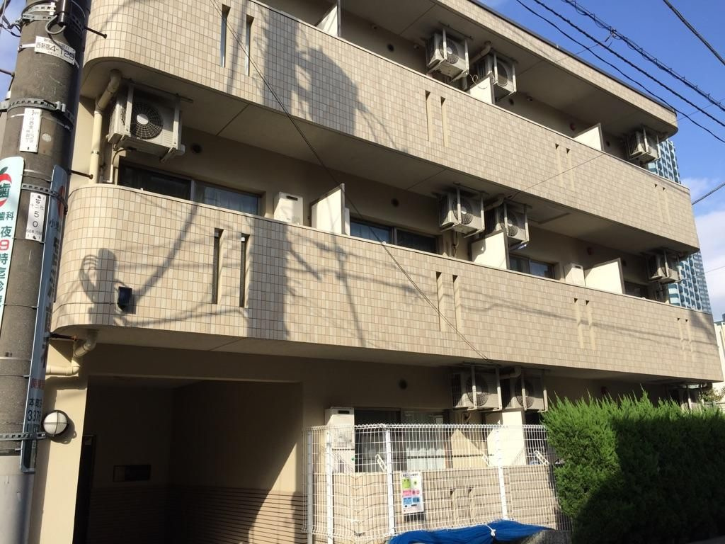 レヴィールシティ西新宿の外観