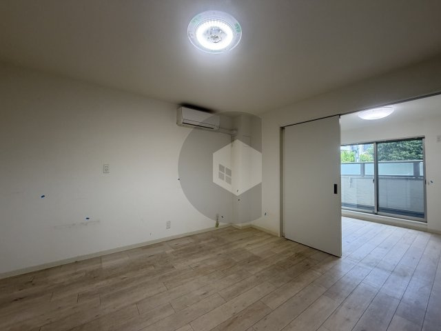 クリエオーレ菱屋東の寝室