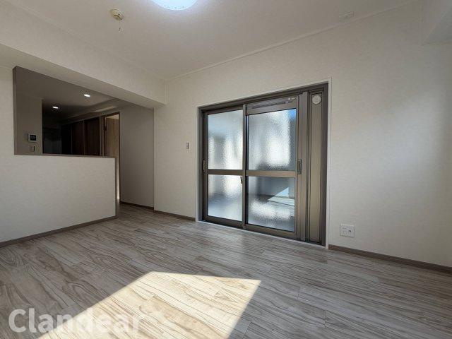 草加マンションの居間・リビング|ドキドキの新生活も、安心してスタート。ぴったりの住まいを見つけませんか？クランディアが一緒に住まい選びをサポートします‼　まずは、お気軽にお問合せください　＃クランディア