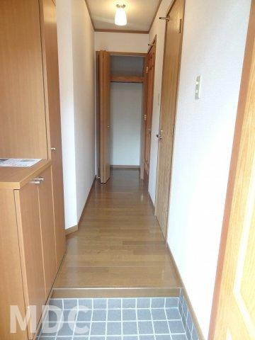 徳島市北矢三町２丁目のアパートの玄関
