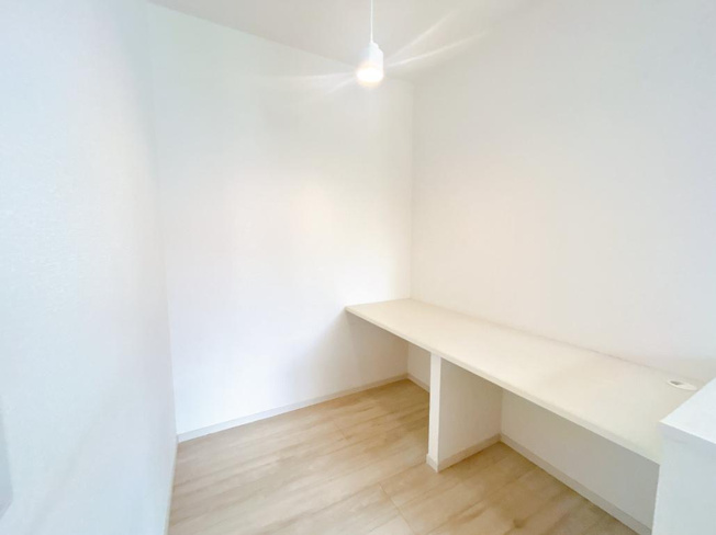 【内装】 | 取手市戸頭　中古戸建 | 用途様々なカウンター完備。