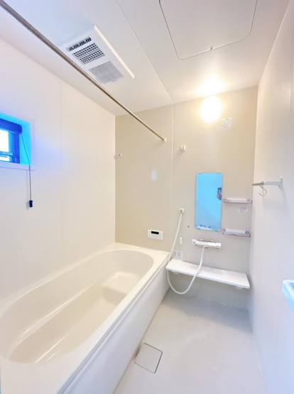【浴室】 | 取手市戸頭　中古戸建 | 大人が足を伸ばしても十分な広さ！一人でゆっくりくつろぐ時間も大切です！