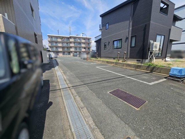 ハイツシャルマンⅡの駐車場