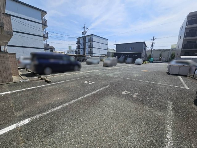 ハイツシャルマンⅡの駐車場