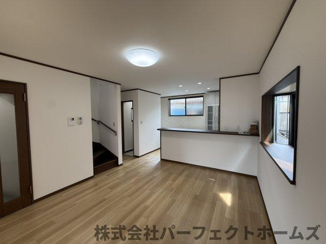 【居間・リビング】の画像
