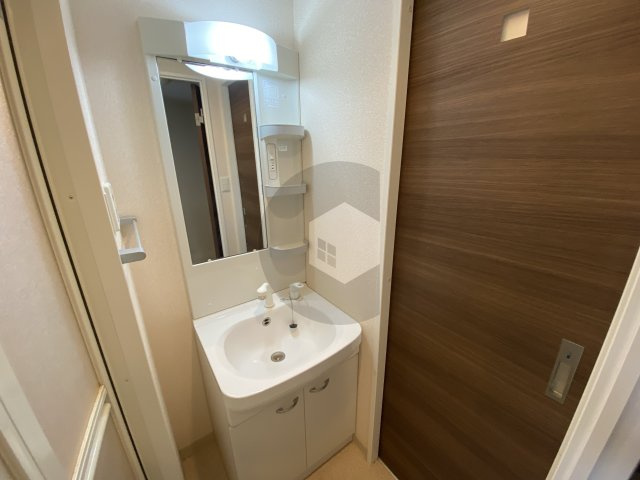 Luxe布施北1の独立洗面台