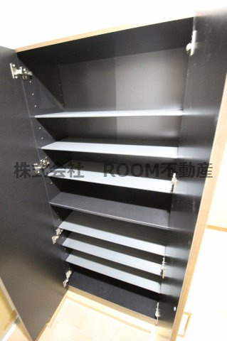 アジュール中町の収納|ちょっとした収納スペースも充実しています