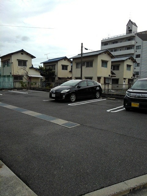 サンシャインレジデンスの駐車場|駐車場